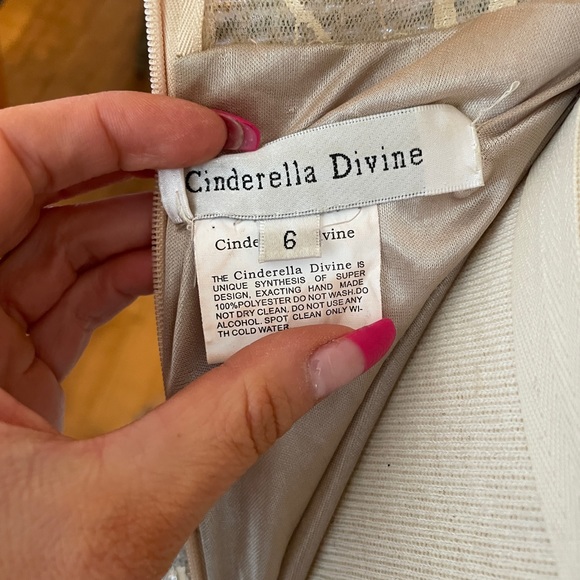 Cinderella Divine Full Length Gown - Picture 5 of 7